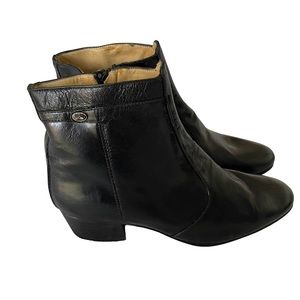 Visconti Black Leather Ankle Boots with zipper and heel. Size 9.5